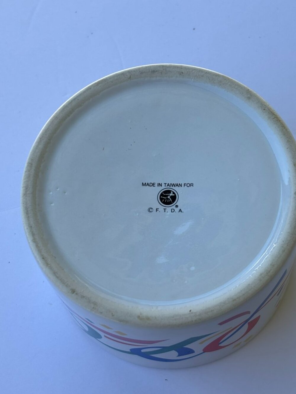 Vtg FTD Ribbons & Confetti Planter Vase Bowl 3" x 4.5" White with Rainbow Colors - Picture 3 of 3